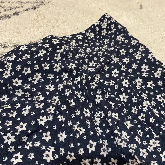 🔥🔥FIRE SALE 🔥🔥 Böhme floral high-low ruffle skirt - Picture 2 of 7